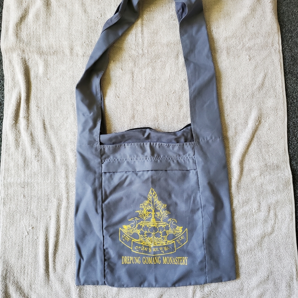 FINAL MARKDOWN- Cross body bag - Picture 5 of 9